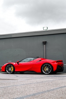 Ferrari red supercar mobile wallpaper