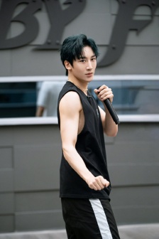 McHenry《the brother who overcame all obstacles》still pictures