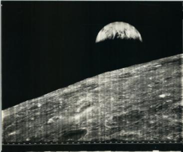 人类在月球拍摄的第一张地球照片