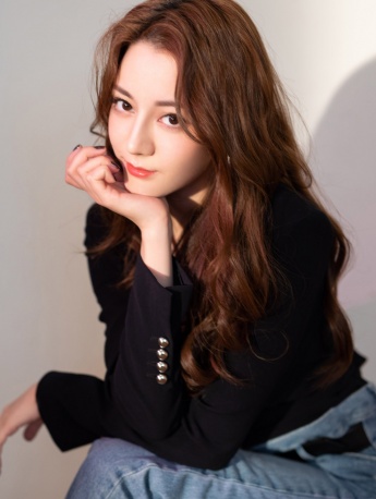 Dilireba temperament photo HD mobile wallpaper