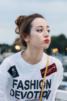 Sexy beauty Dilireba mobile wallpaper