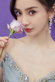 Beauty Yang Ying curved screen mobile phone wallpaper