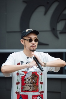 《披荆斩棘的哥哥》热狗姚中仁剧照图片