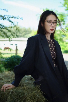 张小斐势界时尚杂志封面写真