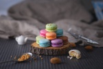 Exquisite and delicious macarons desktop wallpaper pictures