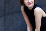 Ma Yili's fashionable autumn photo with exquisite short hair