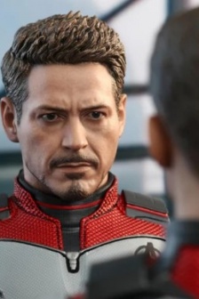 HotToys Avengers 4 Stark Quantum Suit Figure Pictures
