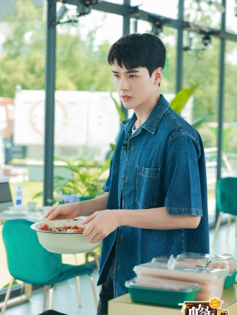 龚俊《中餐厅第五季》图片