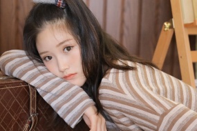 Art Student Beauty Photo Pictures Desktop Wallpaper