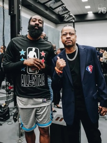 Harden and Iverson pose for photos before NBA All-Star Game