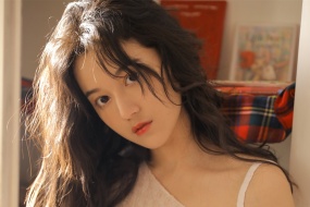 甜系美女性感写真桌面壁纸