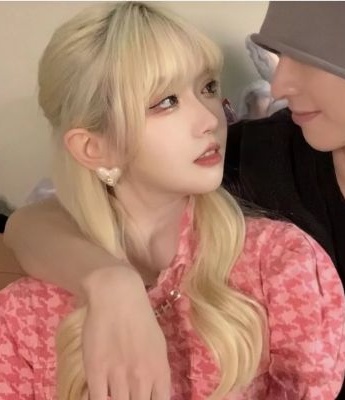 The sweet and happy love between two people born in the 90s