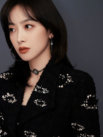 宋茜優雅性感美腿寫真