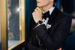 Lee Seung-hyun looks handsome in black suit, gentleman's photo