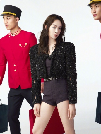 Song Qian's cool-color glamor and sexy magazine photo