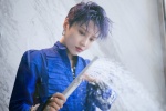 刘雨昕紫色湿发魅力写真图片