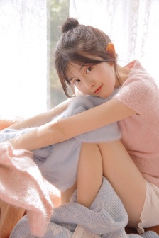 白皙長腿美女清純可人性感私房寫真