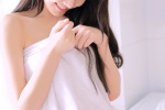 裹胸浴巾美女內衣美腿誘惑寫真