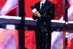 Wang Yuan black sequined suit retro handsome photo