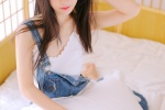 露肩吊帶美妝減齡背帶褲美女寫真