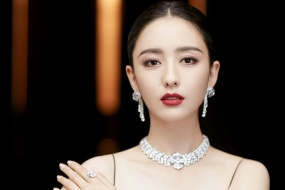 Tong Liya glamor sexy photo desktop wallpaper