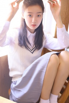 清秀高挑学生妹美女高清写真