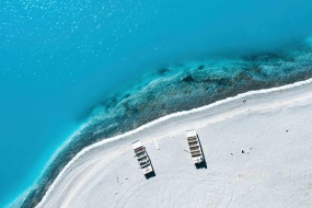 西藏清新湖泊海域风光图片桌面壁纸