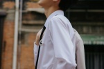 Gong Jun elegant and handsome photo in white shirt and suit