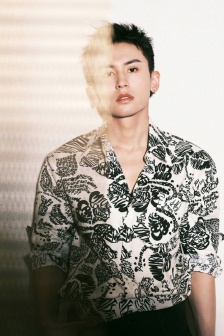 Zhang Zhehan's handsome magazine photos in early summer