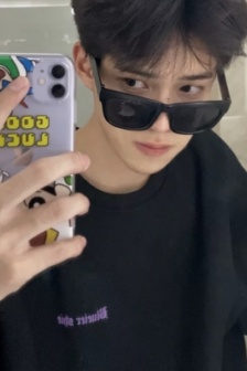 Ins风超酷帅气真人男生头像