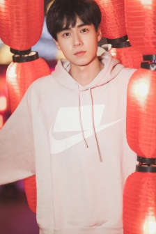 胡一天帥氣寫真手機壁紙