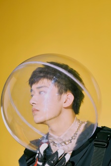 Handsome Yi Yang Qianxi mobile wallpaper