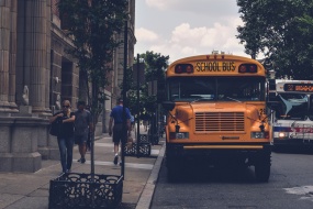 国外校车图片桌面壁纸