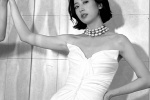 Zhou Yutong's sexy photos at the 2021 Chinese Drama Ceremony
