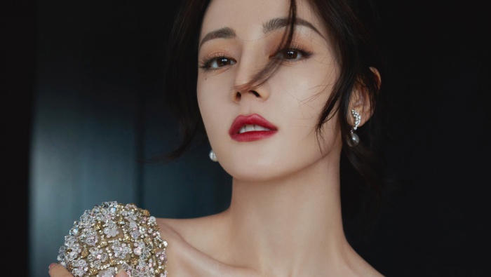 Sexy beauty Dilireba pictures wallpaper