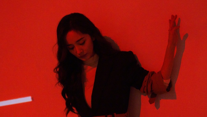 Yang Mi's intellectual temperament photo HD desktop wallpaper