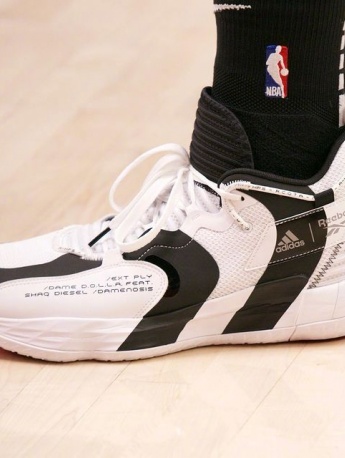 Dame7聯名鞋多角度展示