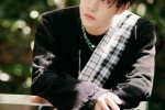 Wang Yibo handsome photo in street style black and white checkered pants