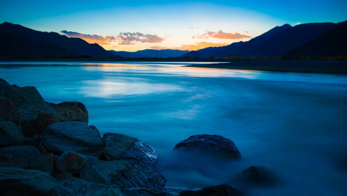 Tibet Lhasa River scenery pictures desktop wallpaper