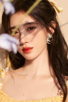 鞠婧祎甜美少女写真手机壁纸