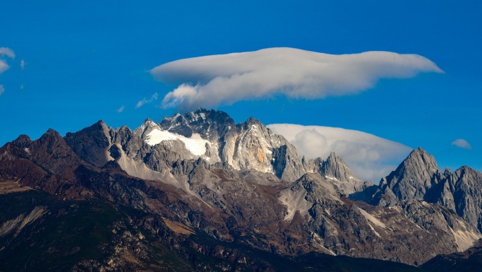 Jade Dragon Snow Mountain scenery pictures desktop wallpaper