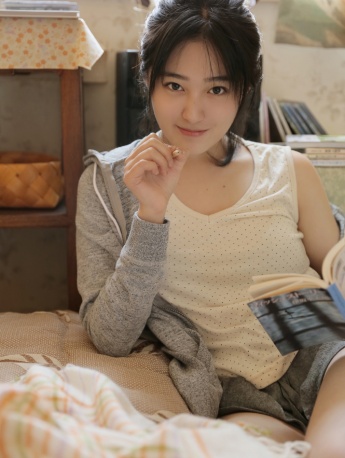 文藝少女清涼性感私房寫真