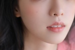 丰满美女性感吊带诱惑写真
