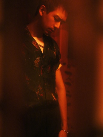Li Xianggang's handsome Japanese style photo pictures in Fenghua shirt