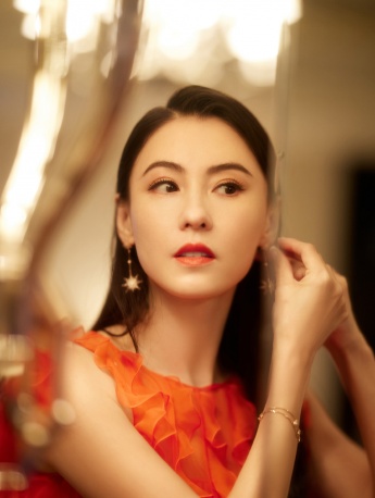 Cecilia Cheung red tulle dress sexy photo pictures