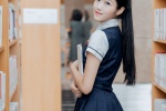 Sichuan school beauties beautiful uniform photos in the library