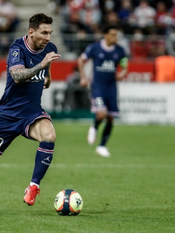 Messi's first appearance in Paris: extremely clear and beautiful pictures