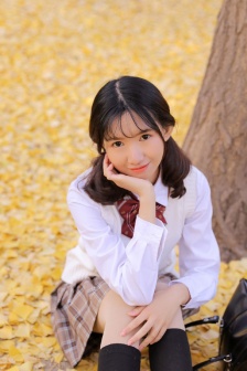 初秋户外美女学生妹唯美图片摄影