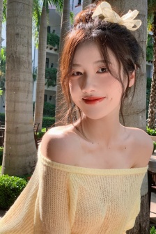 Lizuo Yunyun off-shoulder sweater sexy photo pictures