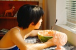 短发美女露背吊带泳衣装诱惑写真